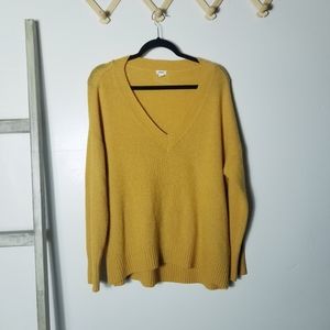 GARAGE GOLDEN YELLOW V-NECK SWEATER SIZE LARGE